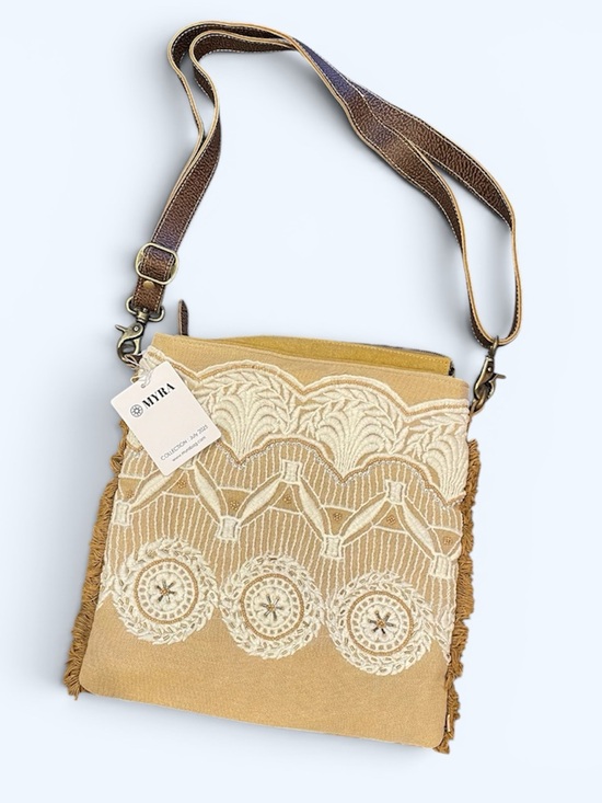 Myra Bag Handbags - Myra Bag - Prairie
Lace Shoulder Bag in Cottage
White